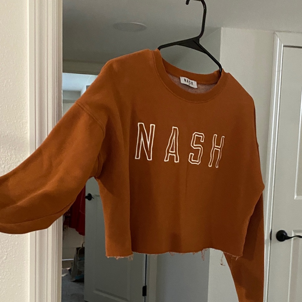 🌼 Nash Women's Orange Cropped Sweatshirt